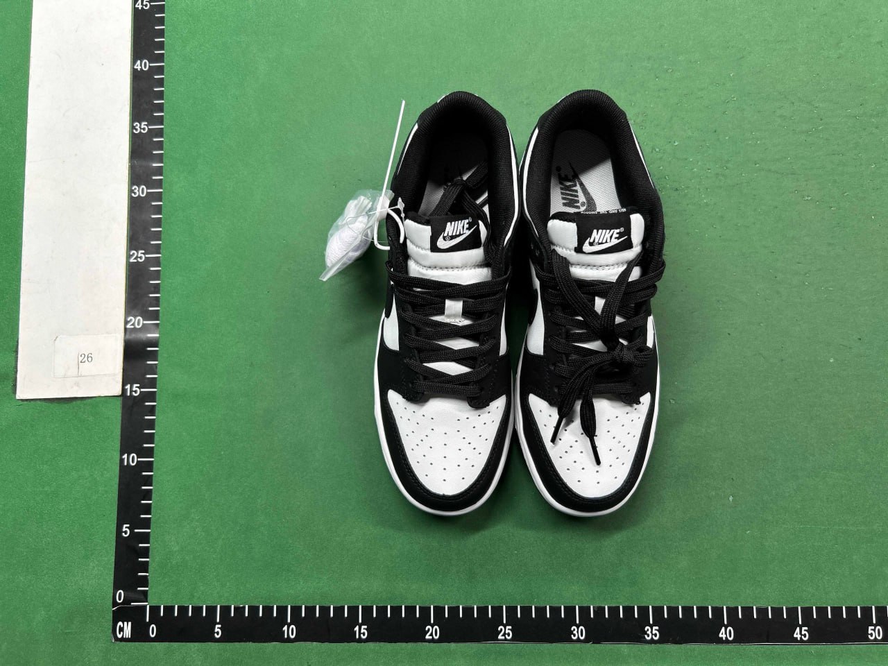 FK  Batch   Nike - Dunk Low Essential -3