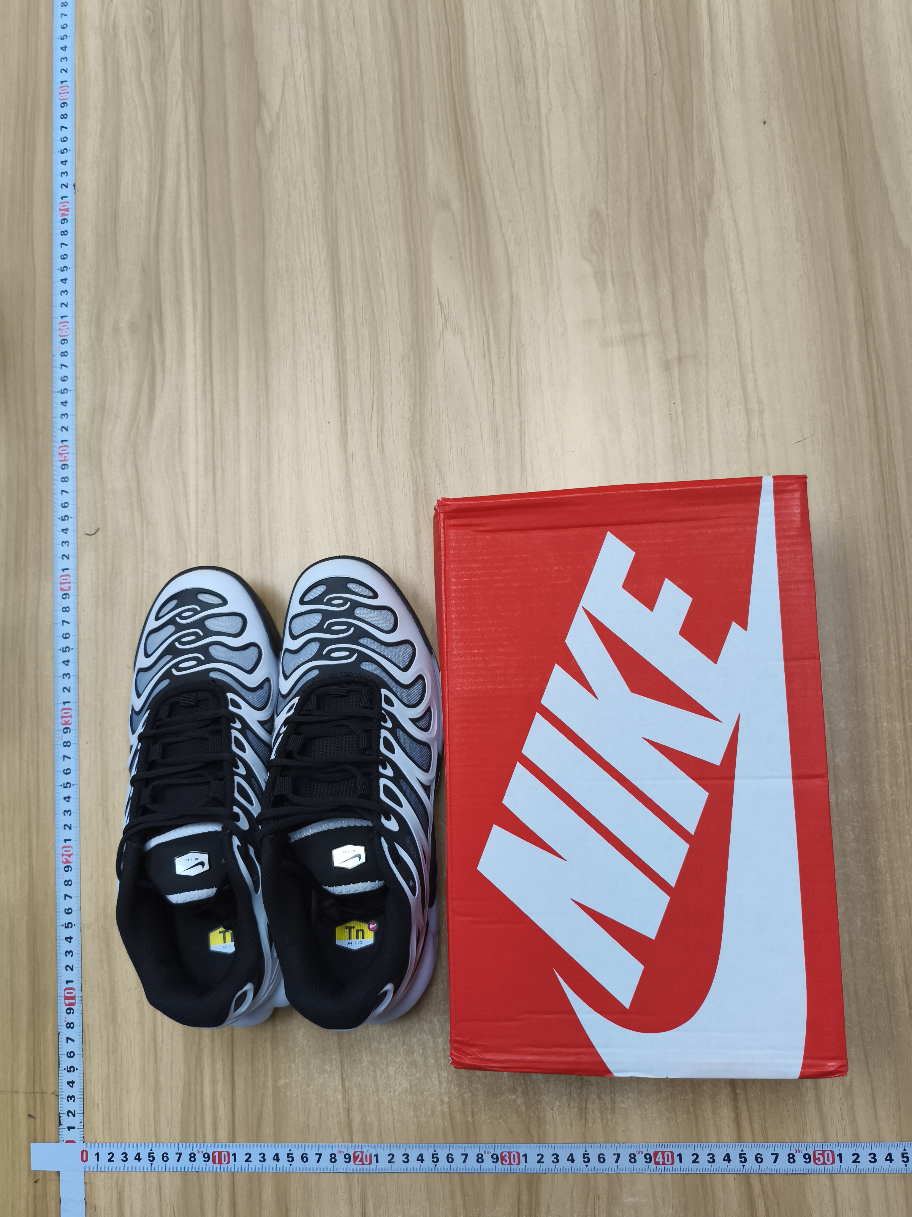 Nike Air Max Plus Drift -10