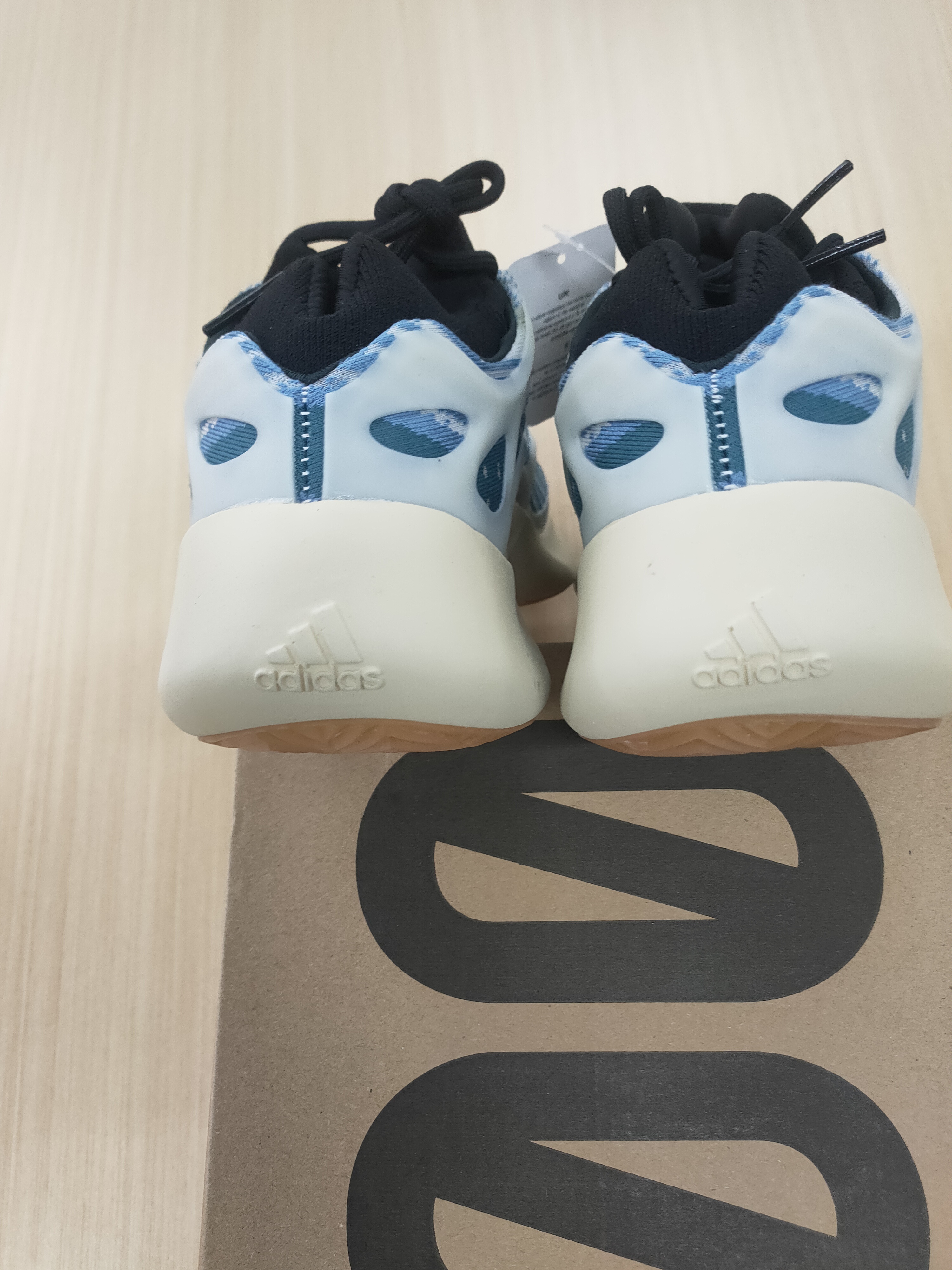 BF Batch  Adidas Yeezy Yeezy Boost 700 V3 -8